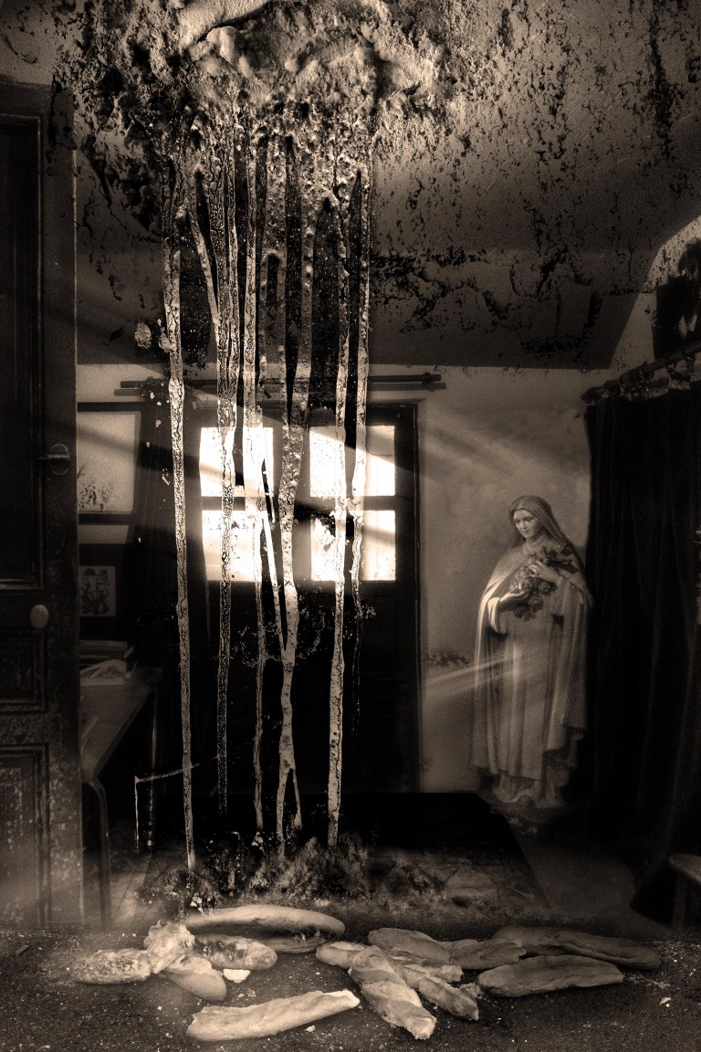 chambre Marie miracle nb 2.jpg