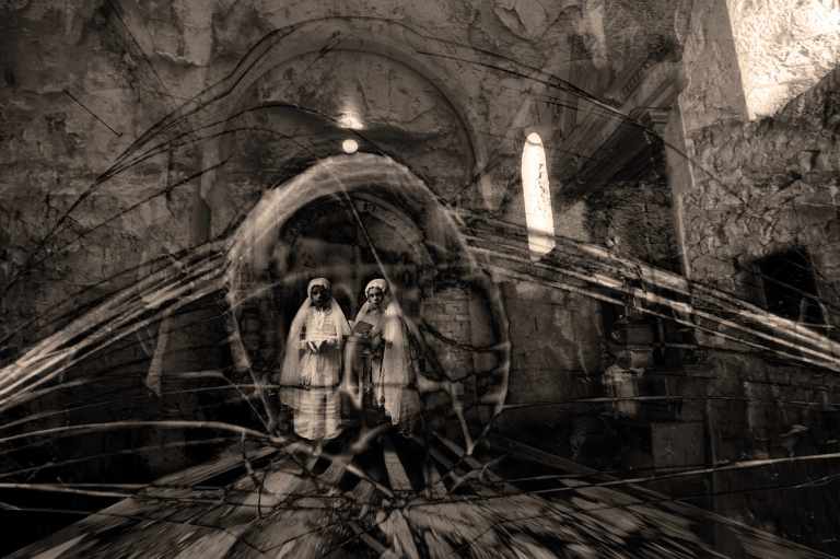 Imagejumelles église sepia.jpg